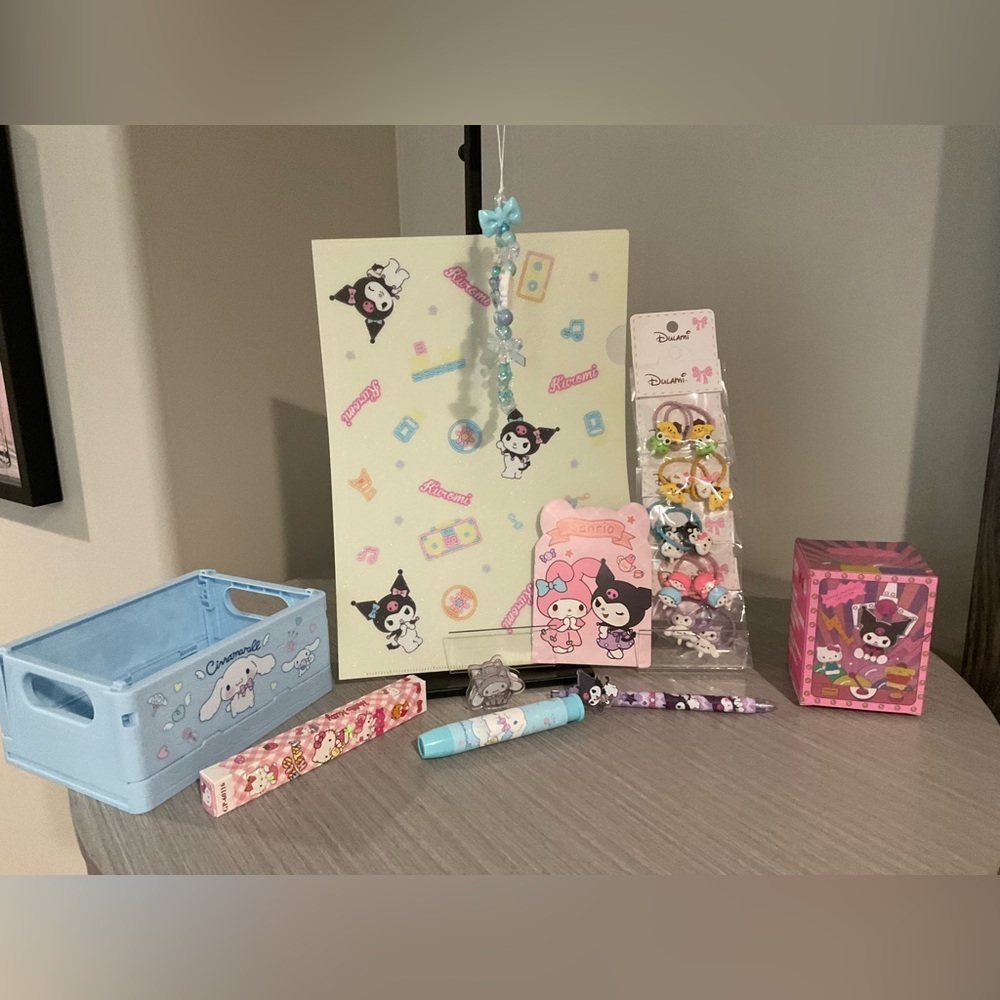 Sanrio Character 9 piece Stationery Bundle